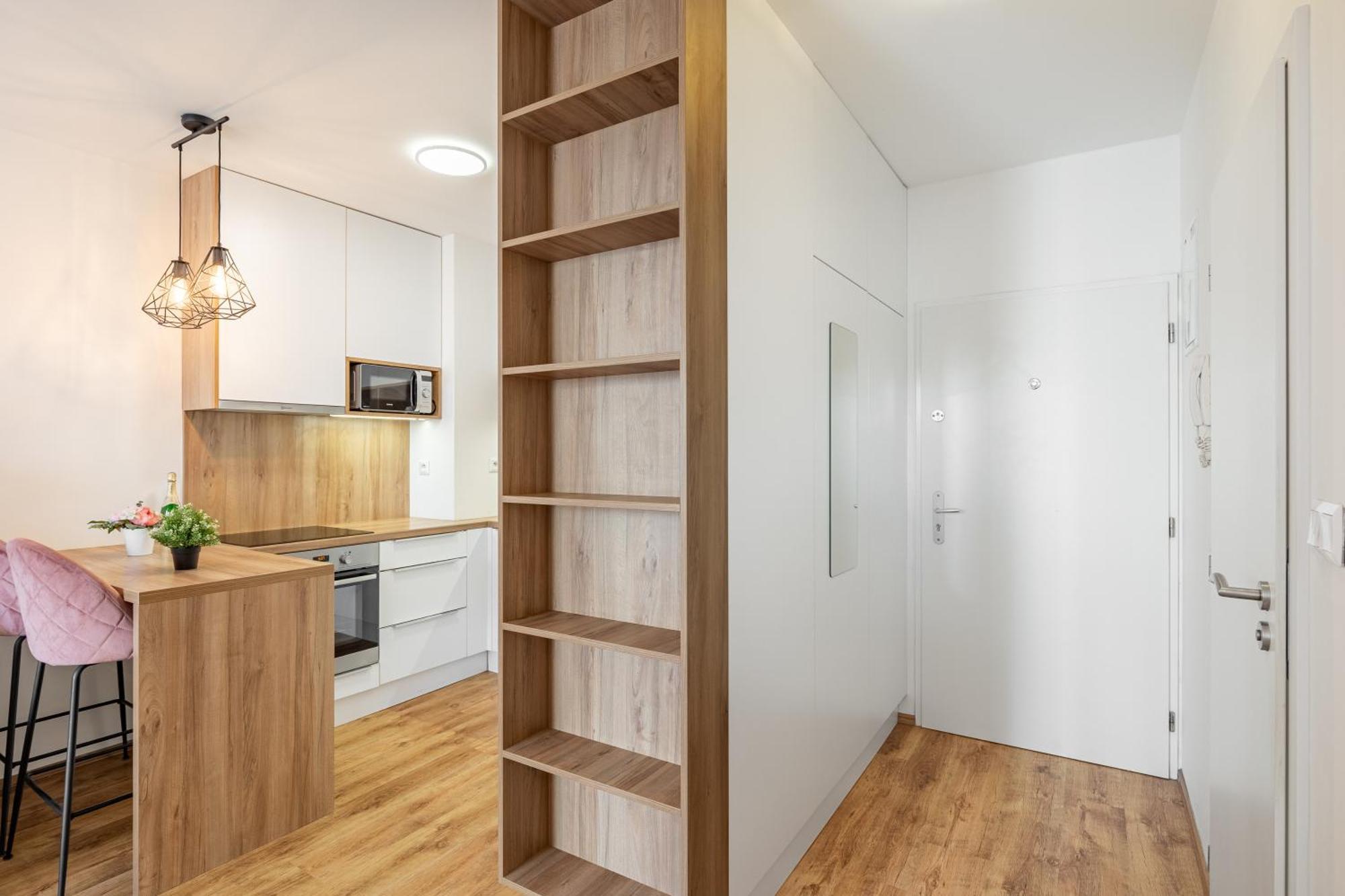 Leo Apartment - Ac & Free Parking Bratislava Exterior foto